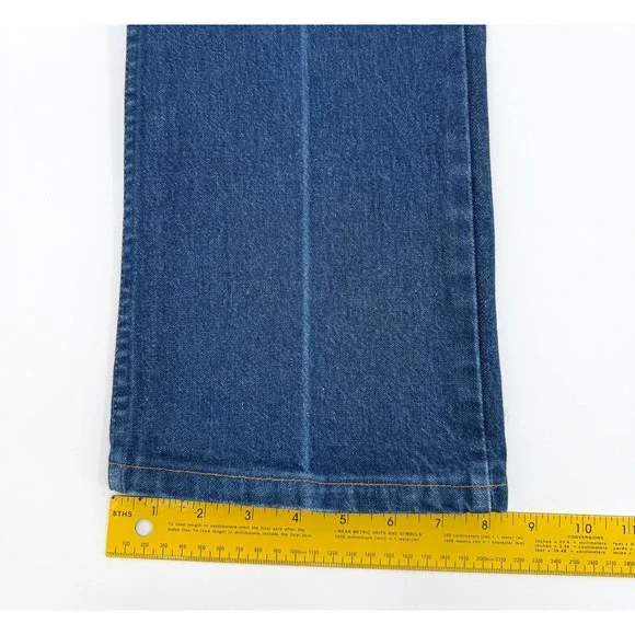 Vintage Wrangler Jeans Mens 34 Blue Denim 936DEN Made in USA Cowboy Cut Slim Fit